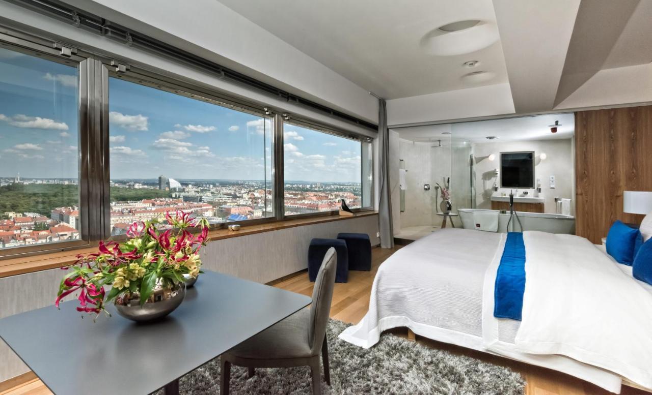 Sky Suite Hotel Прага Экстерьер фото