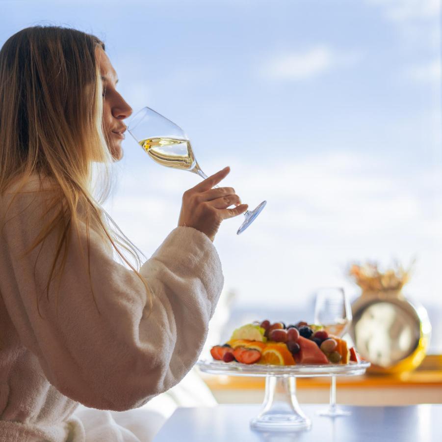 Sky Suite Hotel Прага Экстерьер фото